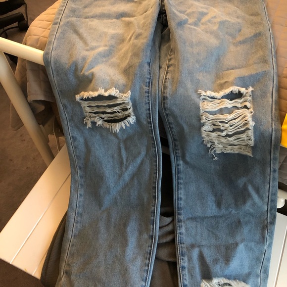 ShopStevie boyfriend style distressed jeans! - Picture 2 of 2